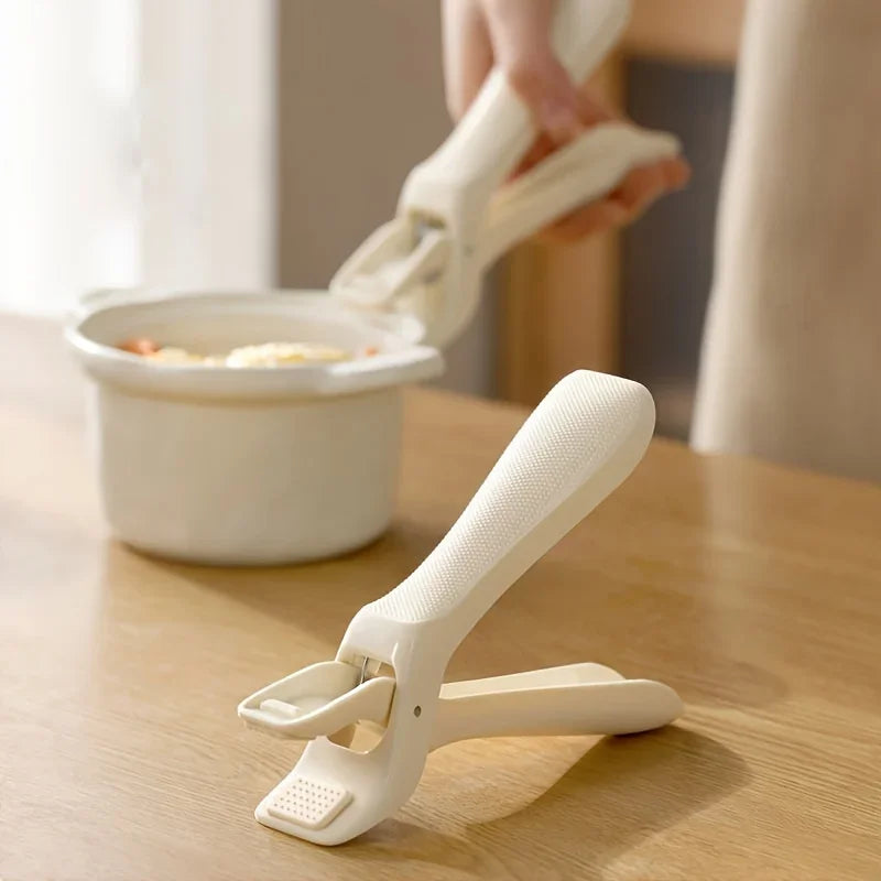No More Burns - Anti-Slip Kitchen Plate & Bowl Gripper